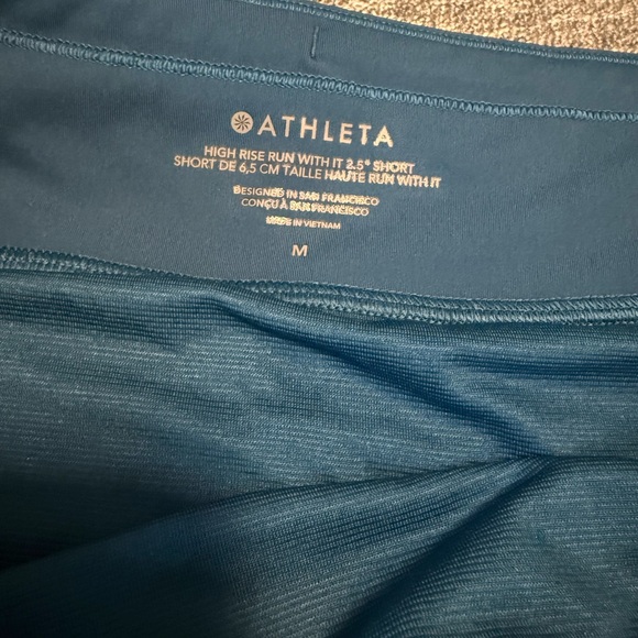 NWT Athleta High Rise Run With It Shorts - Picture 4 of 9